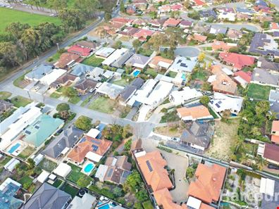 16A Walker Court, Kardinya WA 6163