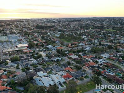 16A Walker Court, Kardinya WA 6163