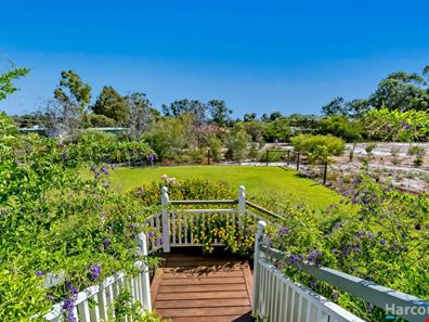 53 Via Vista Drive, Mariginiup WA 6078