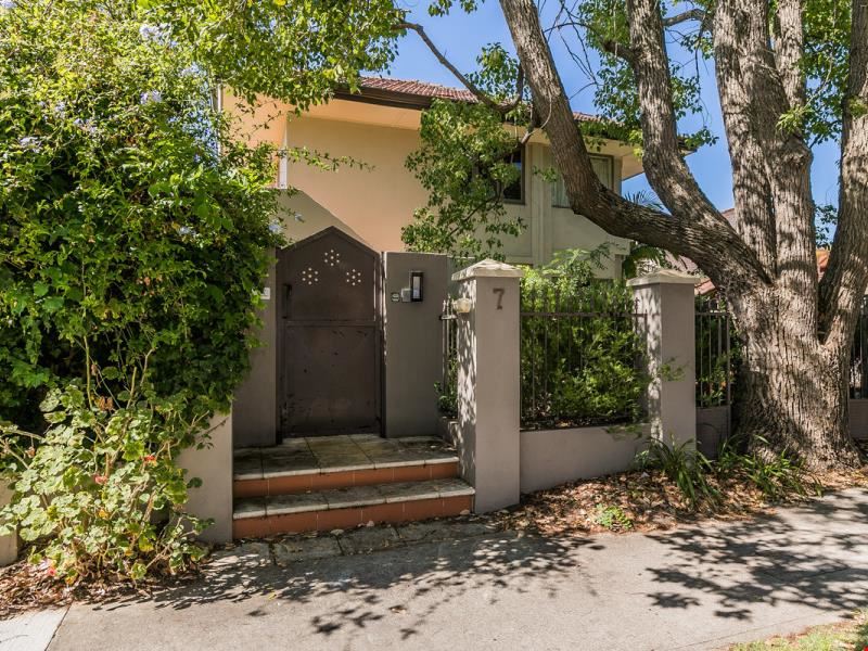 5/7 Princess Road, Crawley WA 6009