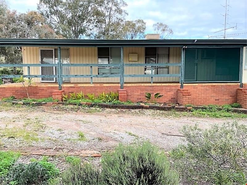 4 VIEW STREET, York WA 6302
