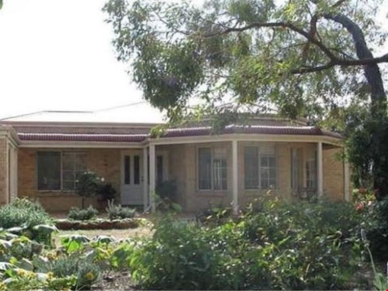 7 Hakea Pass, Lower Chittering WA 6084