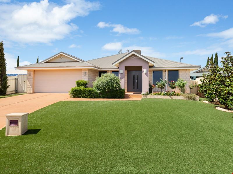 11 Smythe Drive, Broadwood WA 6430