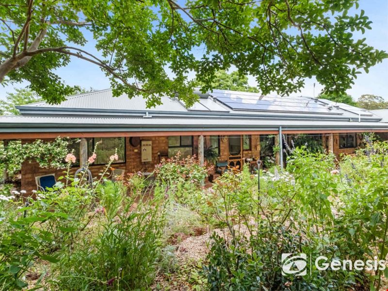 655 Fagan Street, Sawyers Valley WA 6074