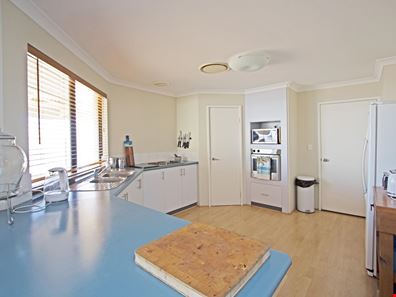 9 Proton Place, Jurien Bay WA 6516
