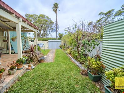 44 Carbine Street, Orana WA 6330