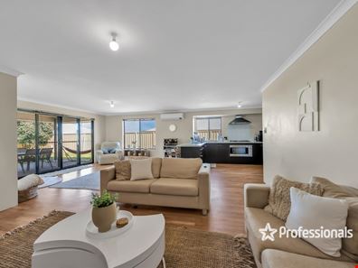 22 Lugger Outlook, Glenfield WA 6532