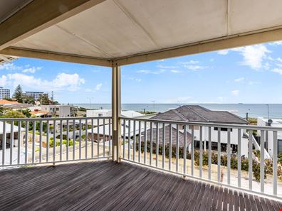 47 Bournemouth Parade, Trigg WA 6029