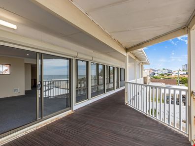 47 Bournemouth Parade, Trigg WA 6029