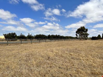 156 Eastlyn Drive, Deepdale WA 6532