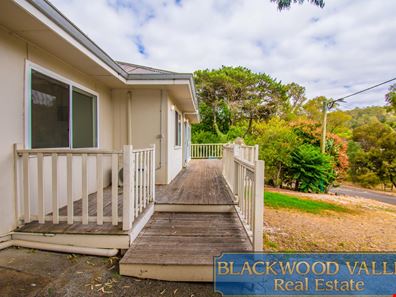 9 George Street, Bridgetown WA 6255