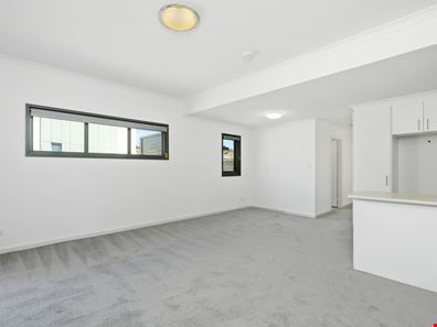 32/30 Malata Crescent, Success WA 6164