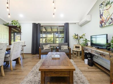 30 Feldman Crescent, Parkerville WA 6081