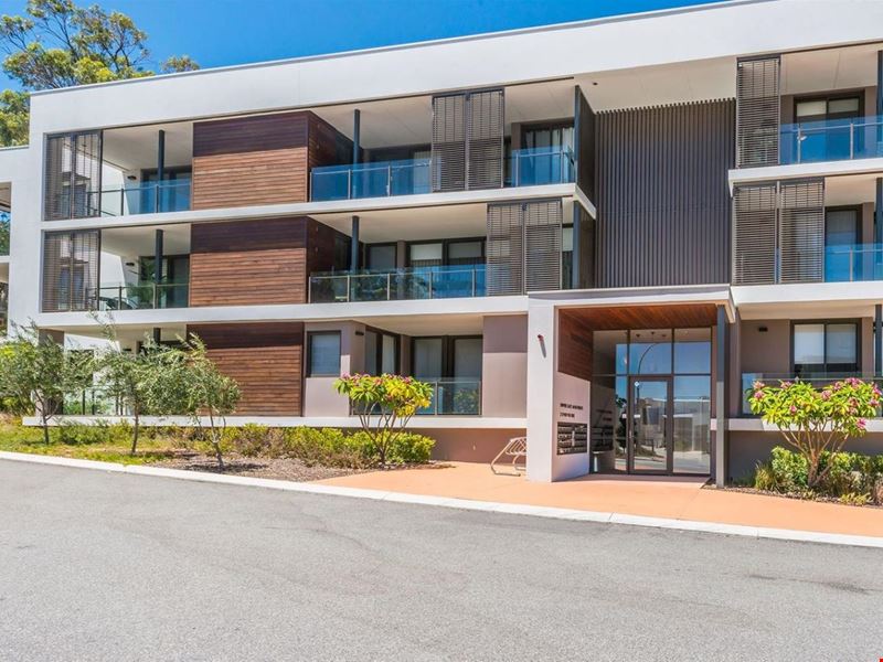 2/2 Dynevor Rise, Floreat WA 6014