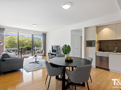 2/2 Dynevor Rise, Floreat WA 6014