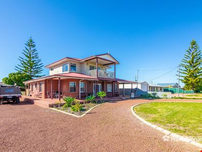 6 Coubrough Place, Jurien Bay WA 6516