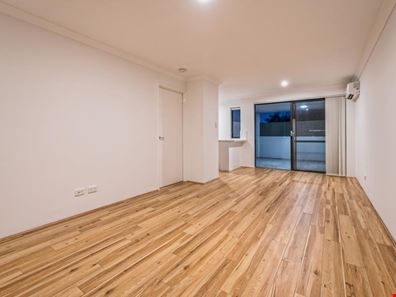 2/351 Orrong Road, Kewdale WA 6105