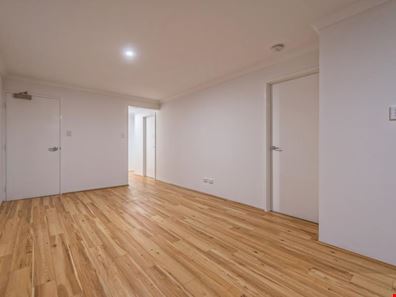 2/351 Orrong Road, Kewdale WA 6105