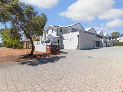 5/15 Boonooloo Road, Kalamunda WA 6076