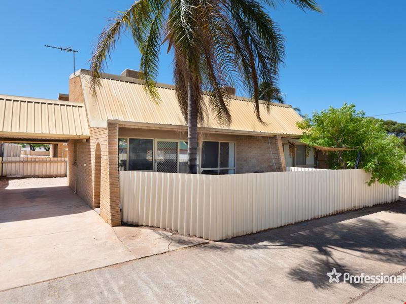 2/4 Carrington Street, South Kalgoorlie WA 6430
