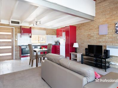 2/4 Carrington Street, South Kalgoorlie WA 6430