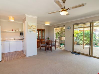 1/94 Simpson Avenue, Rockingham WA 6168