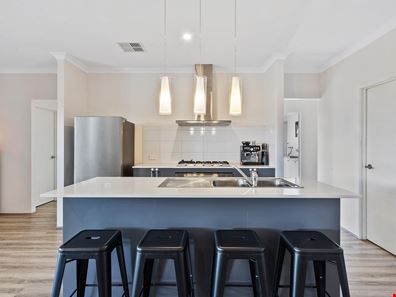 7 Shoveler Crescent, Erskine WA 6210