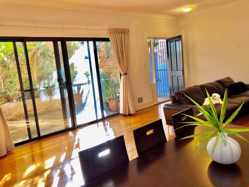 4/8 Bay Road, Claremont WA 6010