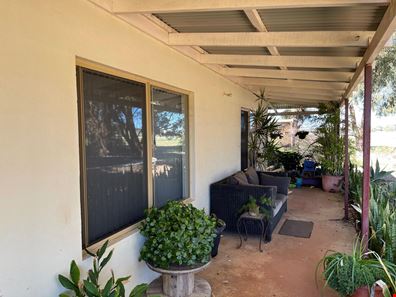 4 Watson Place, Dongara WA 6525