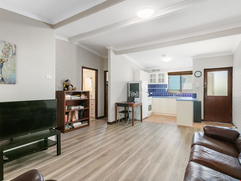 7/136A Broadway, Crawley WA 6009