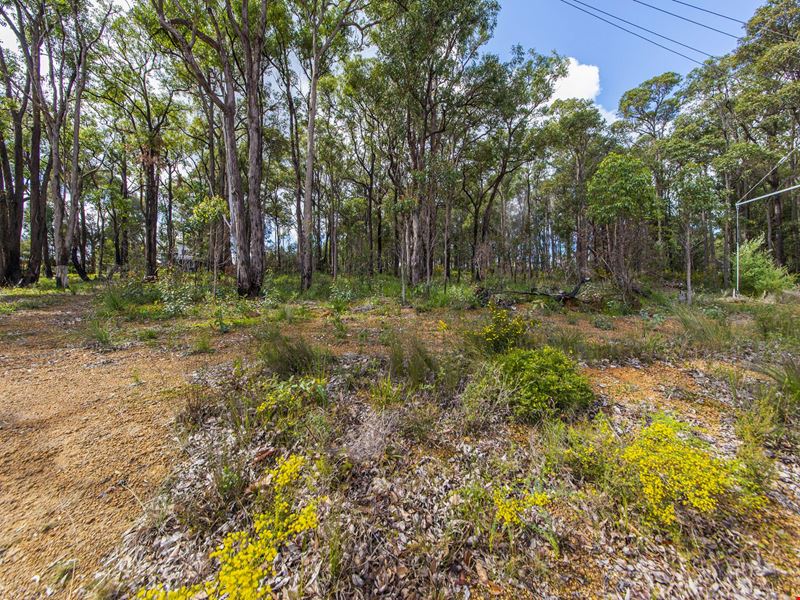 43 Carey Street, Nannup WA 6275