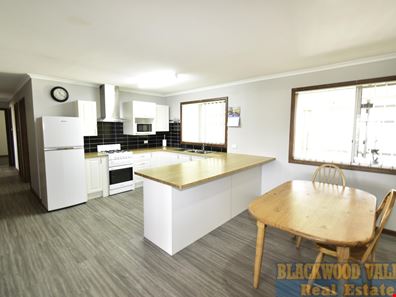 3 Purse Terrace, Boyup Brook WA 6244