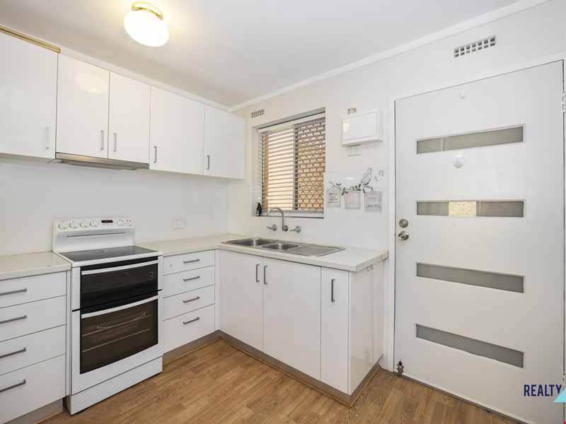 15/4 Southend Road, Hamilton Hill WA 6163