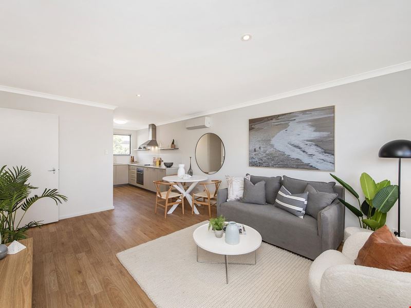 16/35B Halls Head Parade, Halls Head WA 6210
