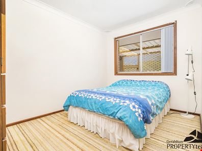 8 King Street, Wonthella WA 6530