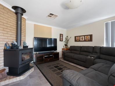 6 Fimister Lane, Hannans WA 6430