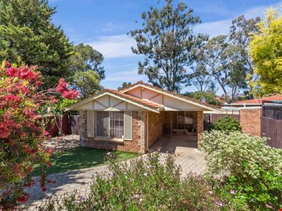 2/5 Wood Court, Kardinya WA 6163