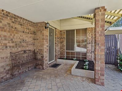 2/5 Wood Court, Kardinya WA 6163