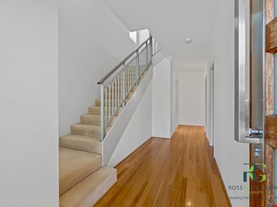 5/8 Bridges Road, Melville WA 6156