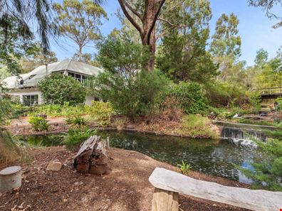 35 Barbigal Place, Lesmurdie WA 6076