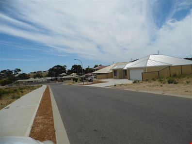 7 Bond Street, Port Denison WA 6525