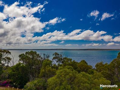 24 Estuary Heights Place, Bouvard WA 6211