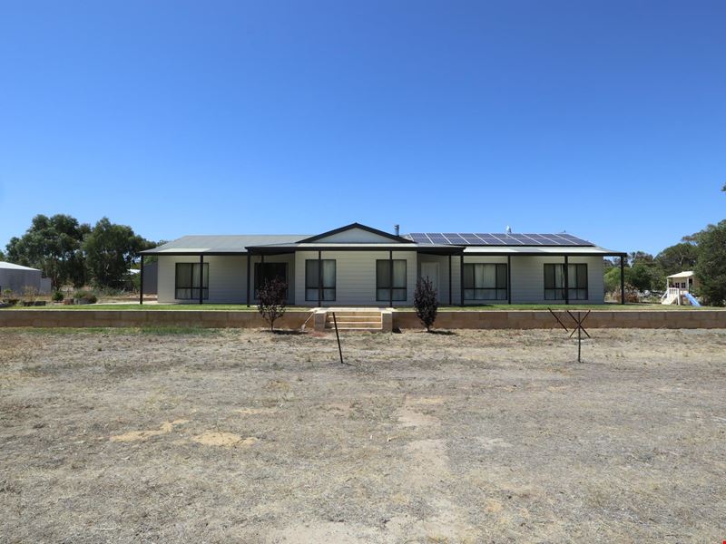 222 Cuballing East Road, Cuballing WA 6311