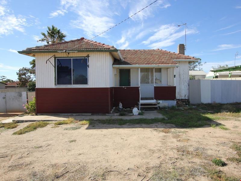 19 Woolgar Avenue, Merredin WA 6415