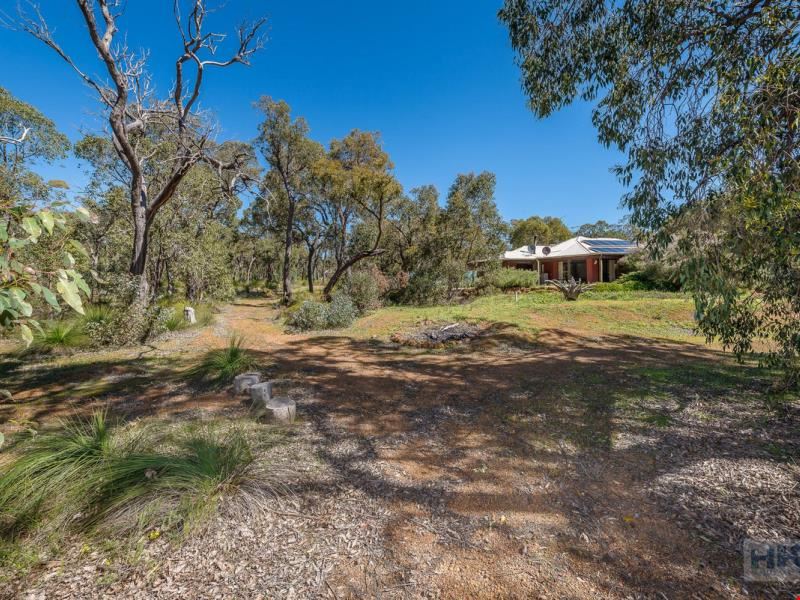 202 Leschenaultia Drive, Chittering WA 6084
