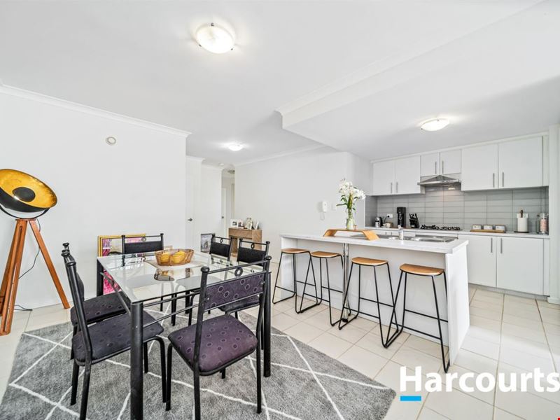 18/5 Eastleigh Loop, Currambine WA 6028
