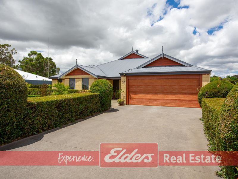 38 LESCHENAULTIA CIRCLE, Donnybrook