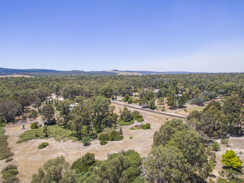 25 Cockatoo Drive, Nannup WA 6275