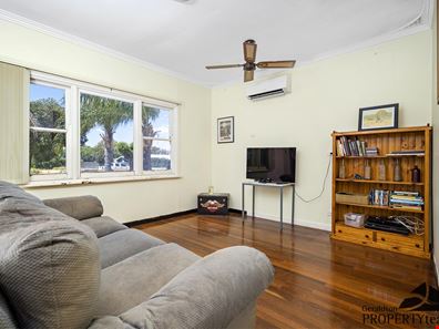 238 First Street, Wonthella WA 6530