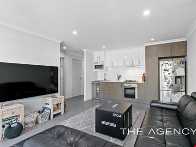 2/10 Kenwick Way, Balga WA 6061